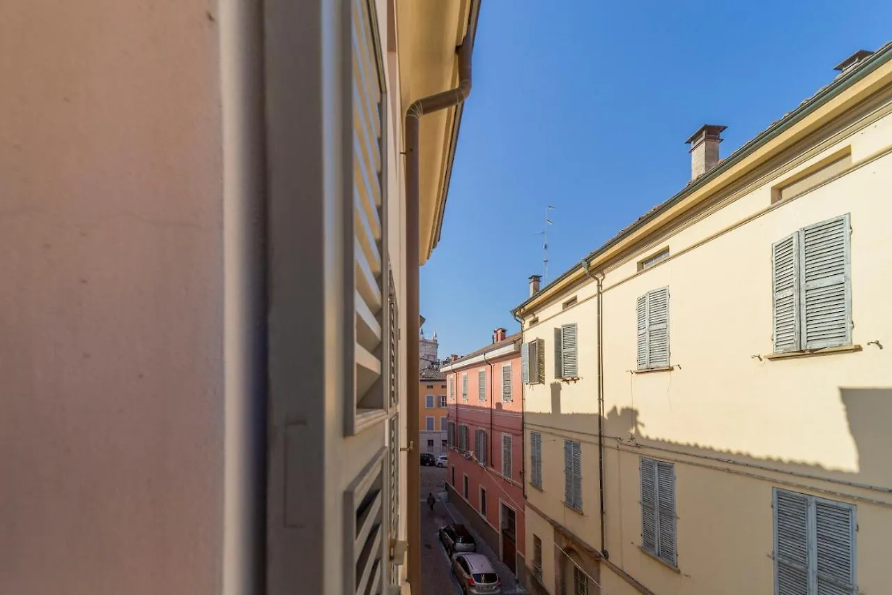 Parrot House - Casa In Centro A Parma Appartamento